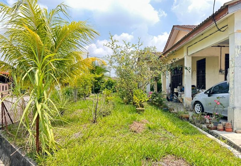 TERRACE SINGLE STOREYS CORNER LOT