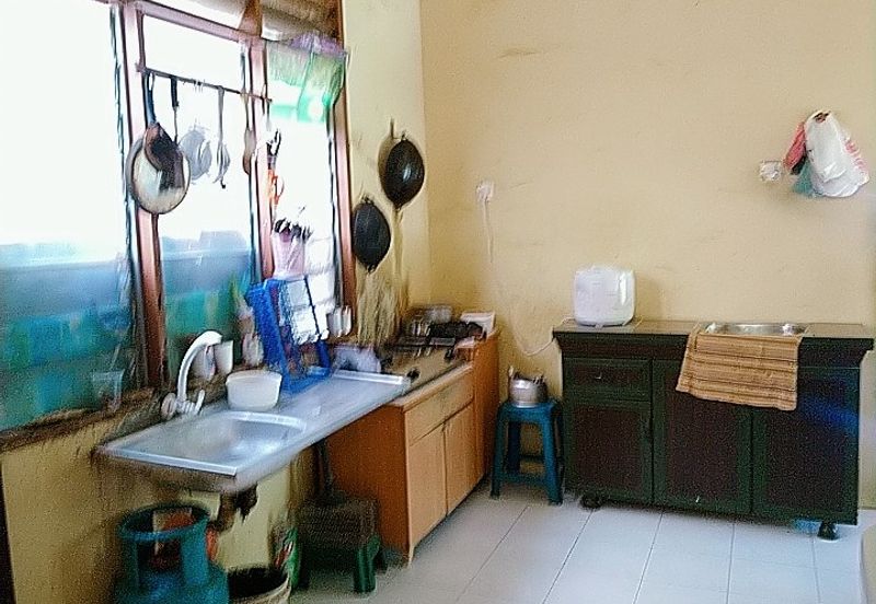 TERRACE SINGLE STOREYS CORNER LOT