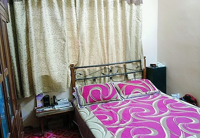 TERRACE SINGLE STOREYS CORNER LOT