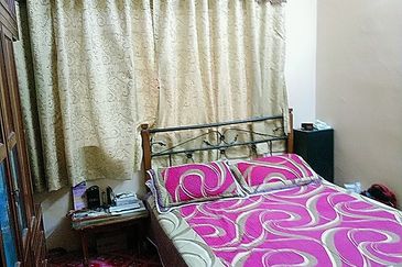 TERRACE SINGLE STOREYS CORNER LOT