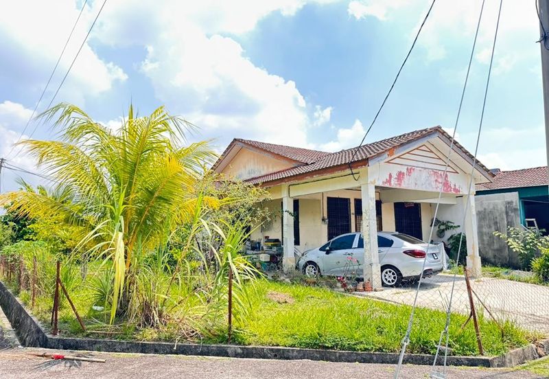 TERRACE SINGLE STOREYS CORNER LOT