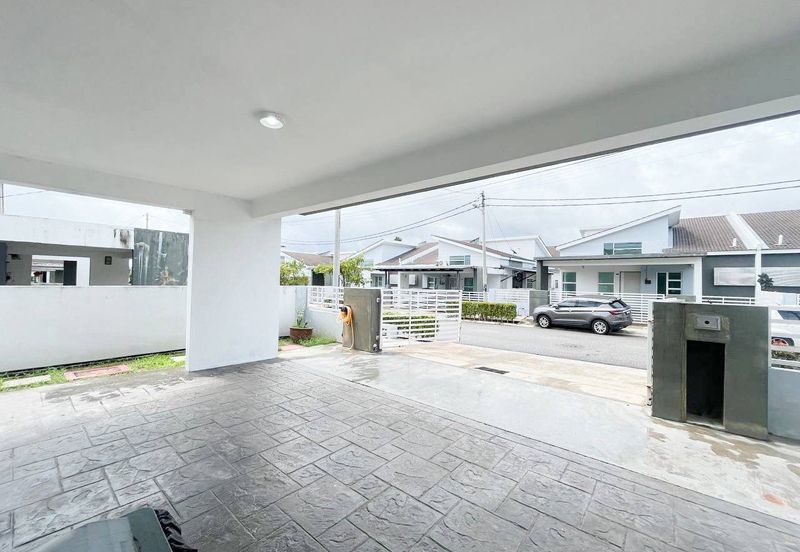 SEMI-D SETINGKAT ROSEVILLE