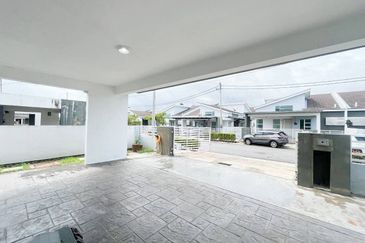 SEMI-D SETINGKAT ROSEVILLE