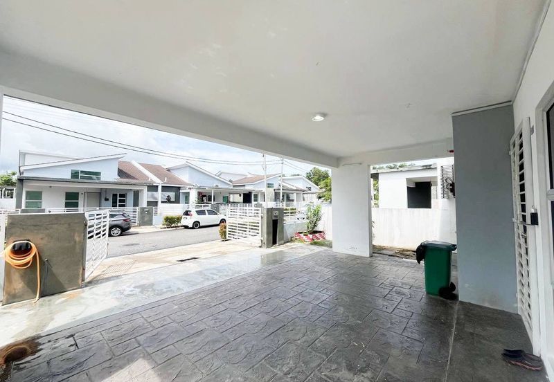 SEMI-D SETINGKAT ROSEVILLE