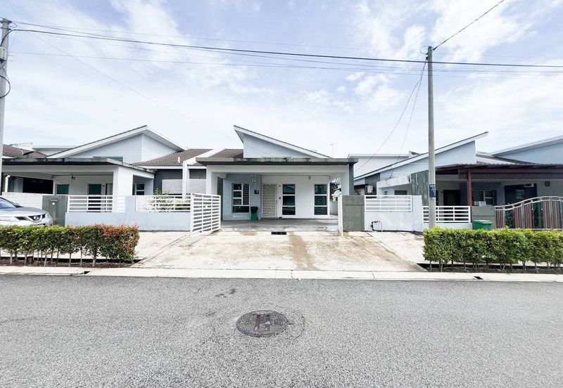 SEMI-D SETINGKAT ROSEVILLE