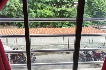 RUMAH FLAT UNTUK DI JUAL