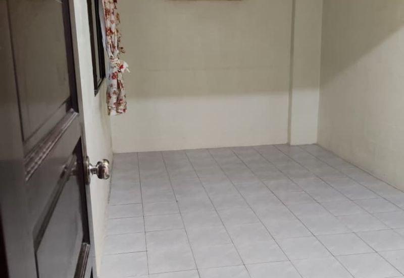 RUMAH FLAT UNTUK DI JUAL