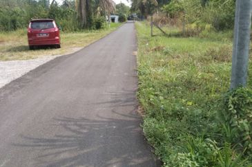 TANAH KAMPUNG UNTUK DIJUAL 