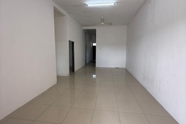 RUMAH TERES SEMI-D SETINGKAT UNTUK DISEWA