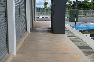 SHOP OFFICE FOR SALE & RENT