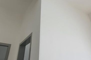 SHOP OFFICE FOR SALE & RENT