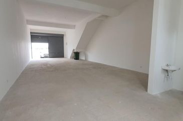 SHOP OFFICE FOR SALE & RENT