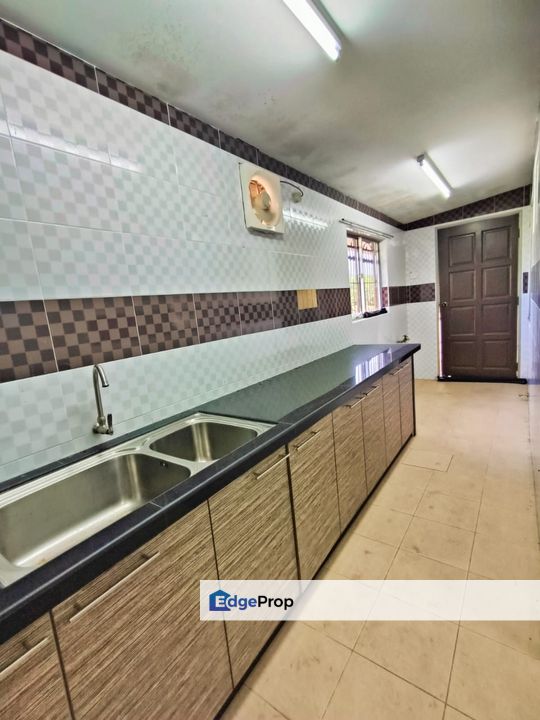 RUMAH TERES SETINGKAT CORNER LOT UNTUK DIJUAL, Penang, Batu Kawan