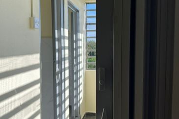 FLAT UNTUK DIJUAL FULLY RENO