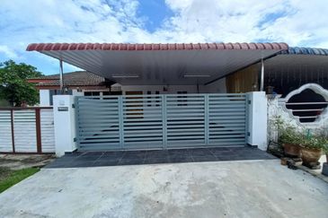 RUMAH TERES SETINGKAT (FULLY RENO) UNTUK DI JUAL