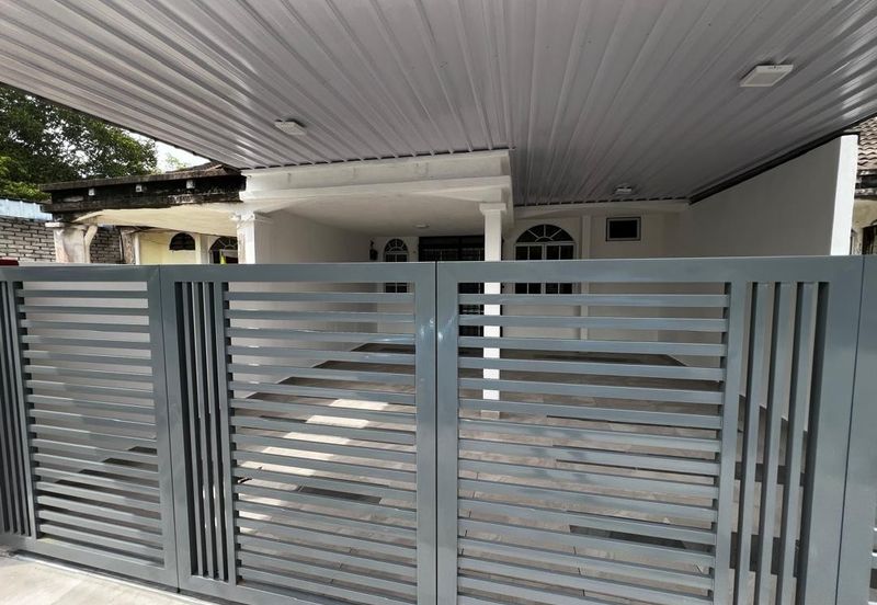 RUMAH TERES SETINGKAT UNTUK DIJUAL (FULLY RENO)