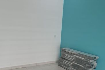 RUMAH DUA TINGKAT UNTUK DI SEWA