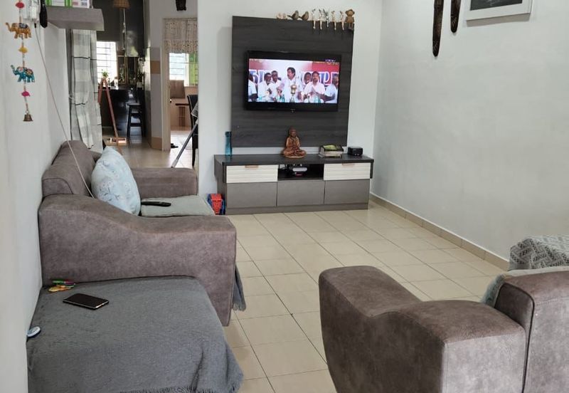 RUMAH TERES SETINGKAT UNTUK DIJUAL 