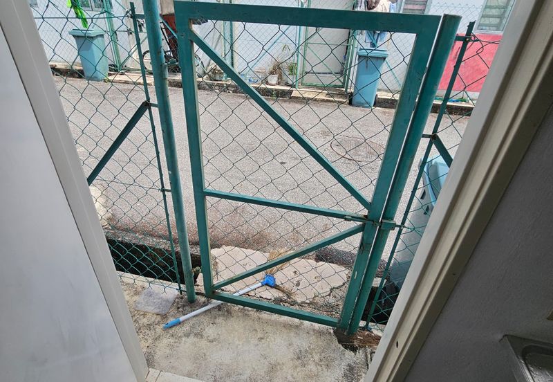 RUMAH TERES SETINGKAT UNTUK DIJUAL 