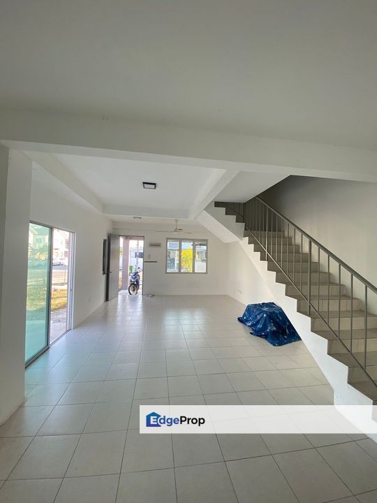 RUMAH TERES DUA TINGKAT CORNER LOT UNTUK DIJUAL , Penang, Tasek Gelugor