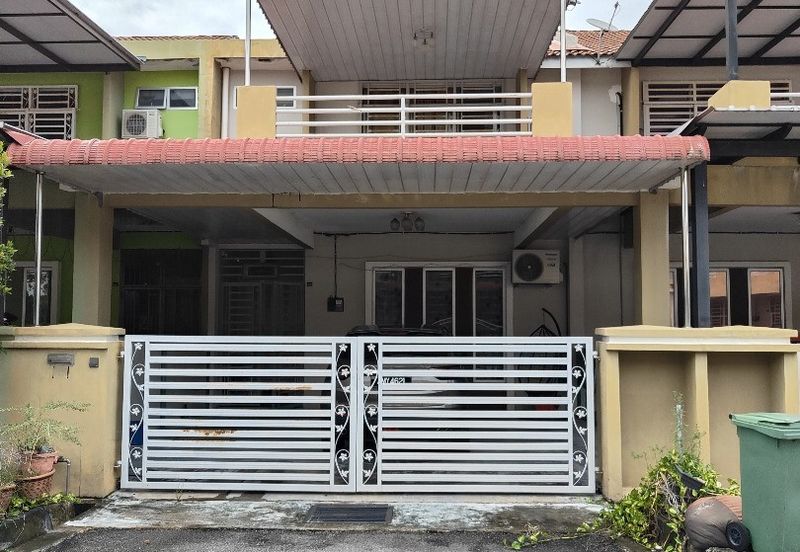 Taman Teluk Air Tawar Indah