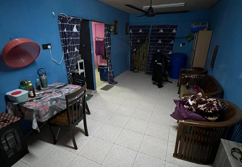 Rumah Pangsa Seri Pauh