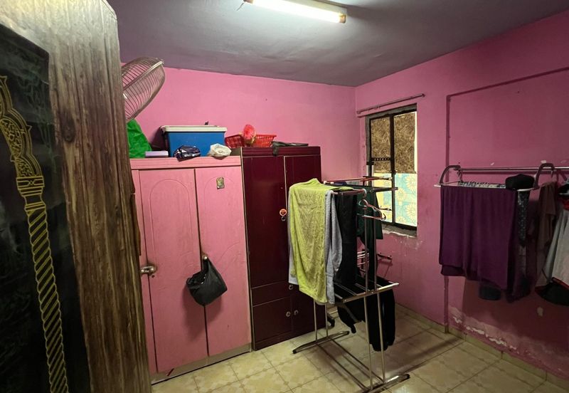 Rumah Pangsa Seri Pauh