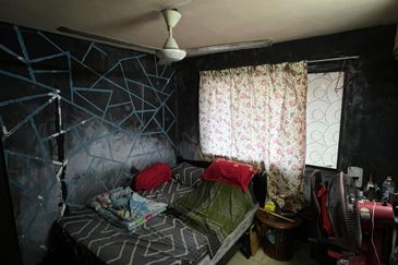 Rumah Pangsa Seri Pauh