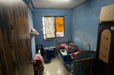 Rumah Pangsa Seri Pauh