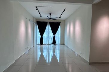 *CONDOMINIUM FOR RENT
(IMMEDIATELY)*

📍Lokasi: ROYALE INFINITY CONDOMINIUM , SIMPANG AMPAT BATU KAWAN, PENANG (Near Bukit Minyak)