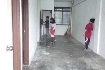 Flat Taman Seri Janggus