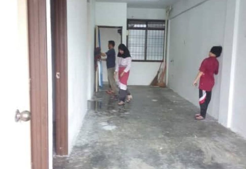 Flat Taman Seri Janggus