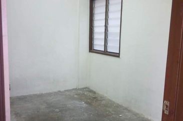 Flat Taman Seri Janggus