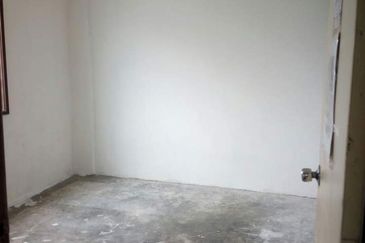 Flat Taman Seri Janggus