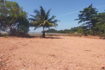 Tanah Cantik Tepi Laut.Sesuai untuk bina rumah,Challet  Tanah Lot Status Bangunan. Pulau Sayak,Kota Kuala Muda,Kedah FOR SALE !! !!