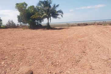 Tanah Cantik Tepi Laut.Sesuai untuk bina rumah,Challet  Tanah Lot Status Bangunan. Pulau Sayak,Kota Kuala Muda,Kedah FOR SALE !! !!