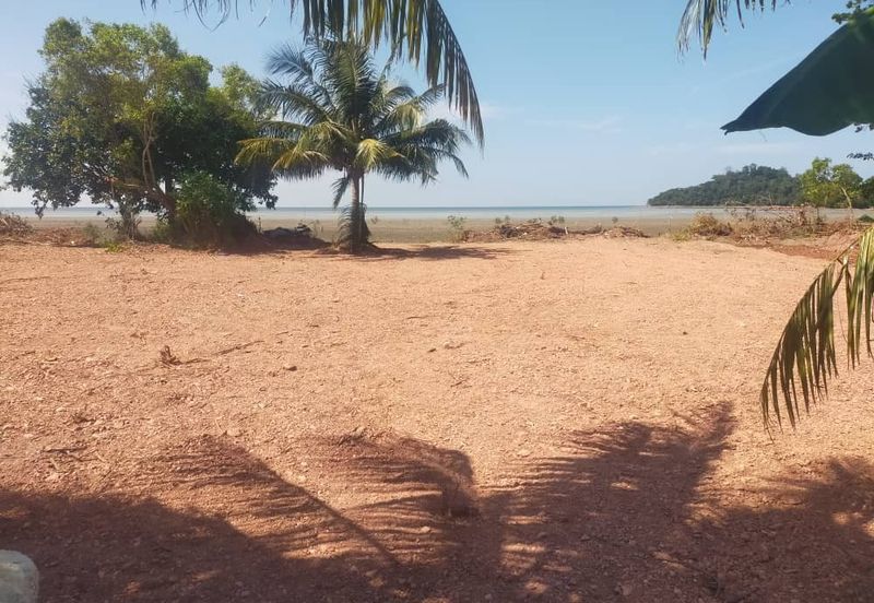 Tanah Cantik Tepi Laut.Sesuai untuk bina rumah,Challet  Tanah Lot Status Bangunan. Pulau Sayak,Kota Kuala Muda,Kedah FOR SALE !! !!