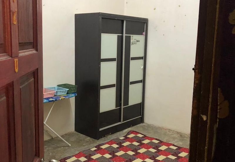 Terrace House For Rent‼ Fully Furnished 🔥 TAMAN ANGGERIK,, 09000 Kulim,Kedah RM 1000 ONLY !! !!