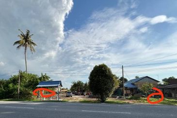 DEVELOPMENT LAND ALONG MAIN ROAD OF PARIT BUNTAR ‼ FOR SALE ‼
