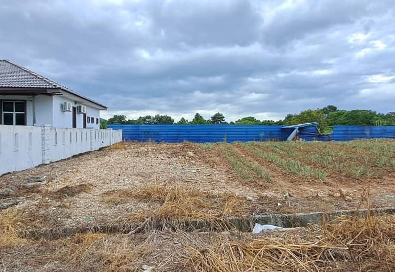 Tanah lot geran individu Tasek Gelugor UNTUK DIJUAL !! !!  Komuniti yang harmoni dan tenang. Kejiranan Melayu