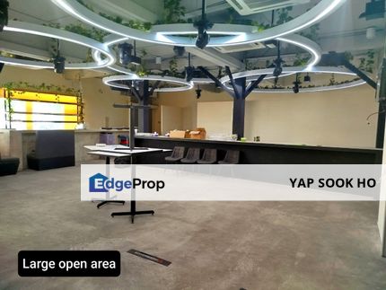 Spacious & well renovated plus utensils ready for F&B business, Penang, Butterworth