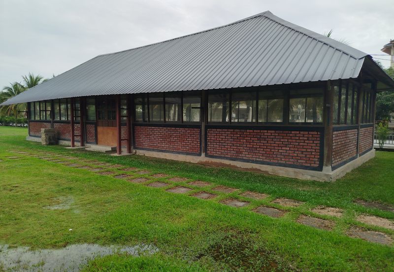 Charming and genuine venue for business setup/accommodation