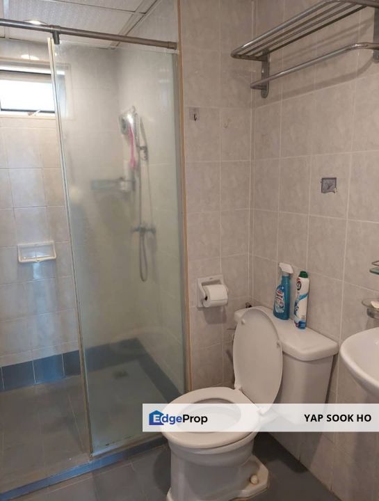 Cozy living at Gold Coast Resort Condominium with sea views., Penang, Sungai Nibong