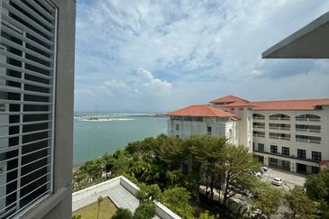 Quayside Seafront Resort Condominium