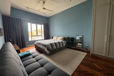 Quayside Seafront Resort Condominium