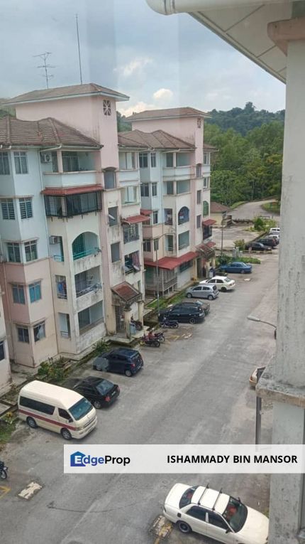FOR SALE: TOP FLOOR, APARTMENT SERI TERATAI / APARTMENT SAUJANA, PINGGIRAN TASIK KIAMBANG, SERENDAH, Selangor, Serendah