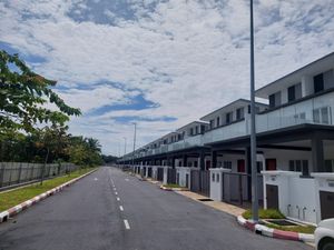 Teluk Intan Perak RESIDENSI LANGKAP 2 Storey Teracce House for Sales ...