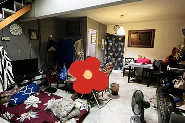 RENOVATED DOUBLE STOREY TERRACE HOUSE SEMENYIH