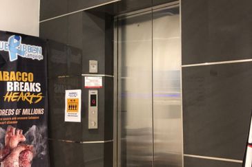 HOTEL UNTUK DIJUAL,LOKASI STRATEGIK,DEPAN PANTAI!!