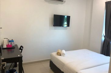 HOTEL UNTUK DIJUAL,LOKASI STRATEGIK,DEPAN PANTAI!!